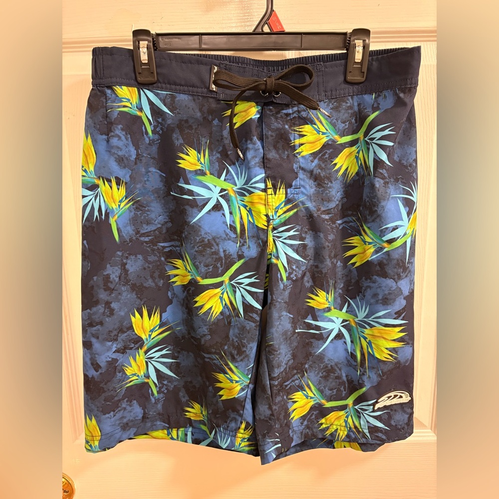 Pipeline board shorts